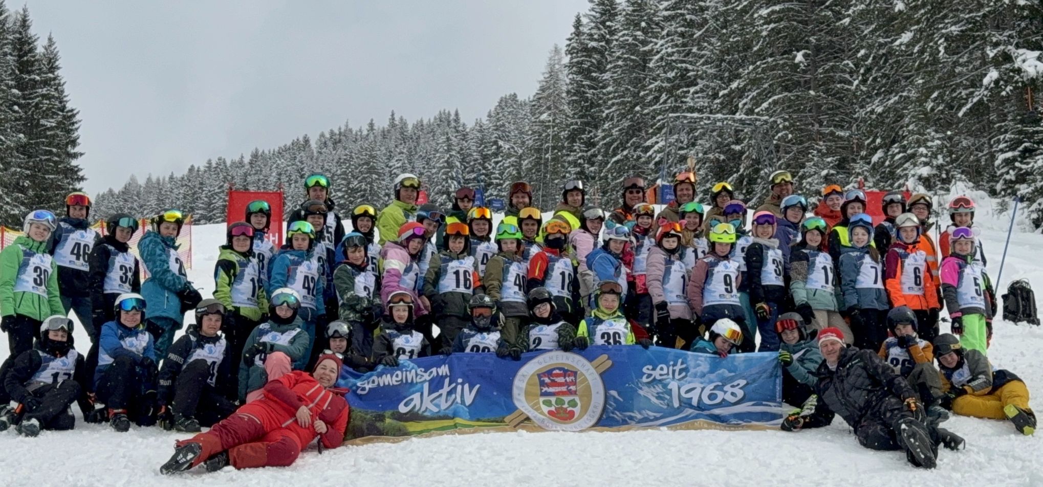 ski_alpin_yst2026_gruppenbild.jpg ski_alpin_yst2026_gruppenbild.jpg